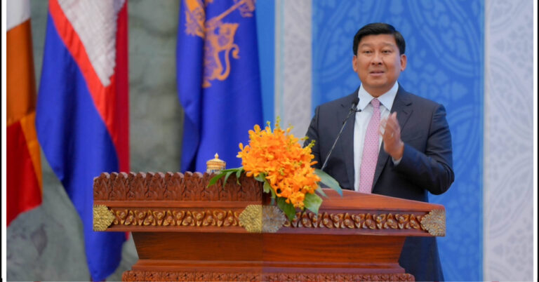 ឧបនាយករដ្ឋមន្ត្រី សាយ សំអាល់៖ ក្រៅពីសមិទ្ធផលដែលសម្រេចបាននាពេលកន្លងមក ការងារបន្ទាប់ដែលក្រសួងរៀបចំដែនដី ត្រូវងាកមកគិតគូរគឺការរៀបចំក្រុង និងទីប្រជុំជនឱ្យបានច្រើន និងការងារអាទិភាពផ្សេងទៀត ដើម្បីចូលរួមកសាងកម្ពុជា