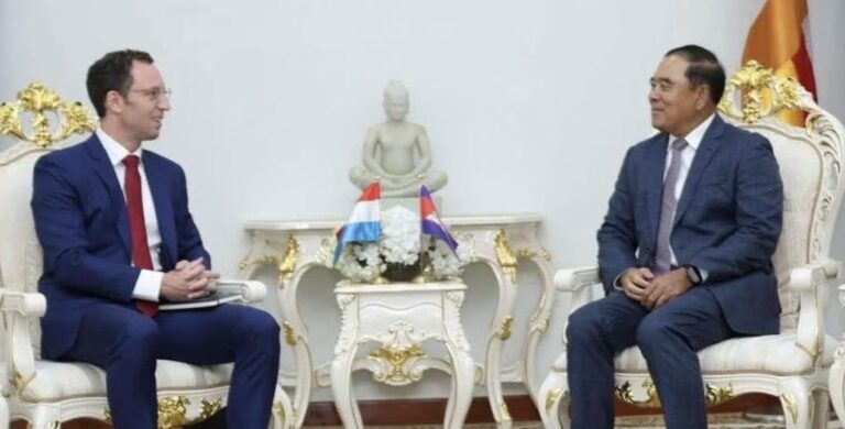 លោកទេសរដ្ឋមន្ត្រី លី ធុជ៖ កម្ពុជាវាយតម្លៃខ្ពស់ចំពោះការគាំទ្ររបស់ប្រទេសលុចសំបួ ក្នុងវិស័យសកម្មភាពមីនមនុស្សធម៌នៅកម្ពុជា